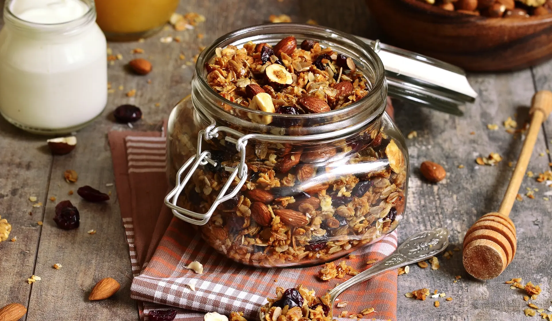 Granola maison cacao, noisettes & fleur de sel